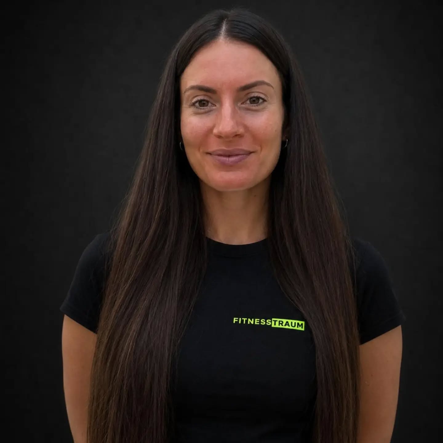 💚-lich Willkommen im Team - Romina!   Wir freuen uns, dass du Teil unseres Teams geworden bist. Die Mitglieder dürfen sich auf deine positive Energie & Ausstrah